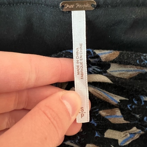 𝅺free People Women’s Floral Mini Skirt Size Small - Picture 4 of 4